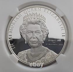 2022 $5 Cook Islands Memoriam Queen Elizabeth II Silver Proof with Stamps! W2