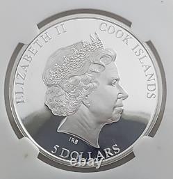 2022 $5 Cook Islands Memoriam Queen Elizabeth II Silver Proof with Stamps! W2